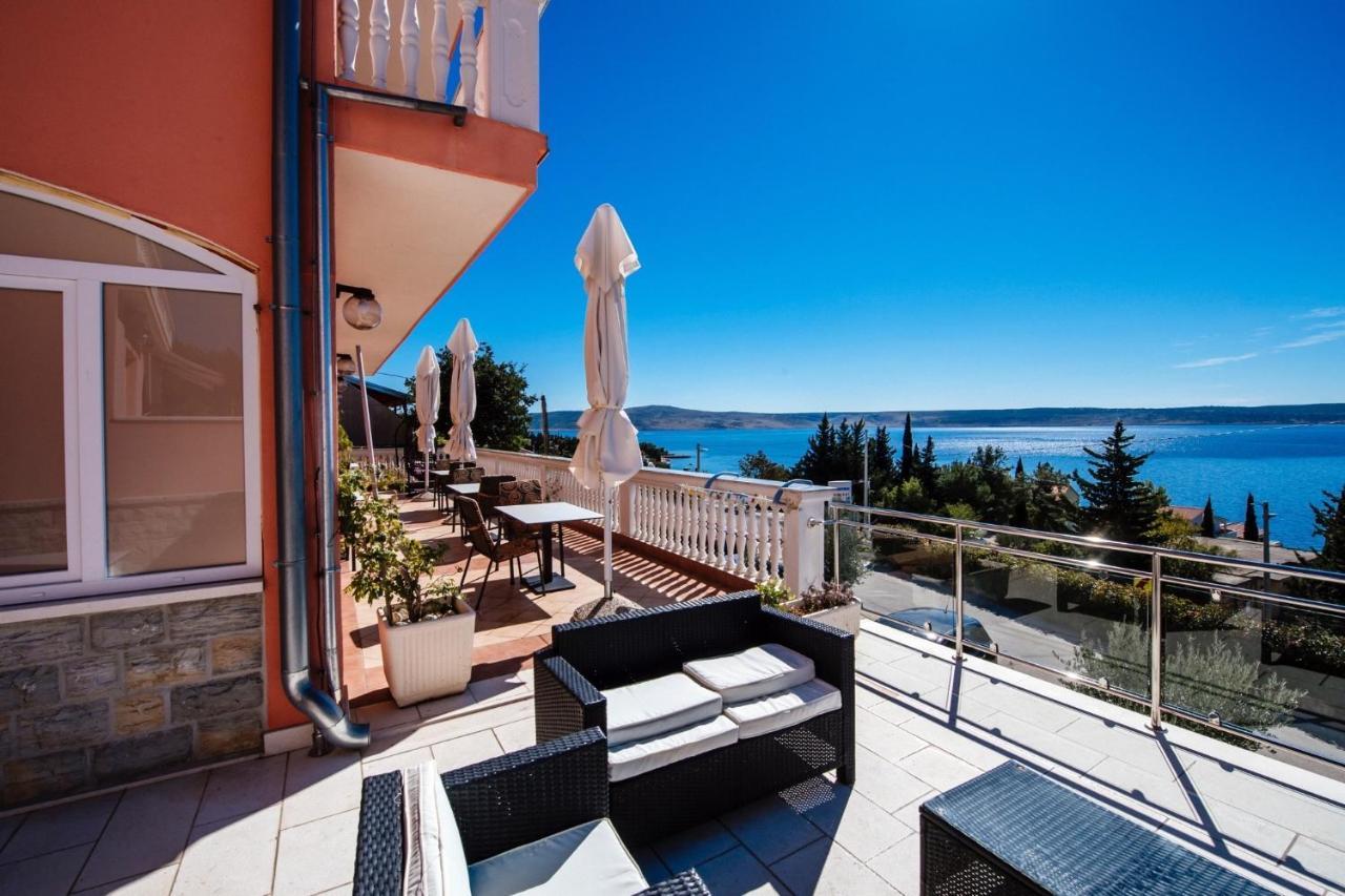 Apartments By The Sea Starigrad, Paklenica - 16421 Starigrad Paklenica Exterior foto