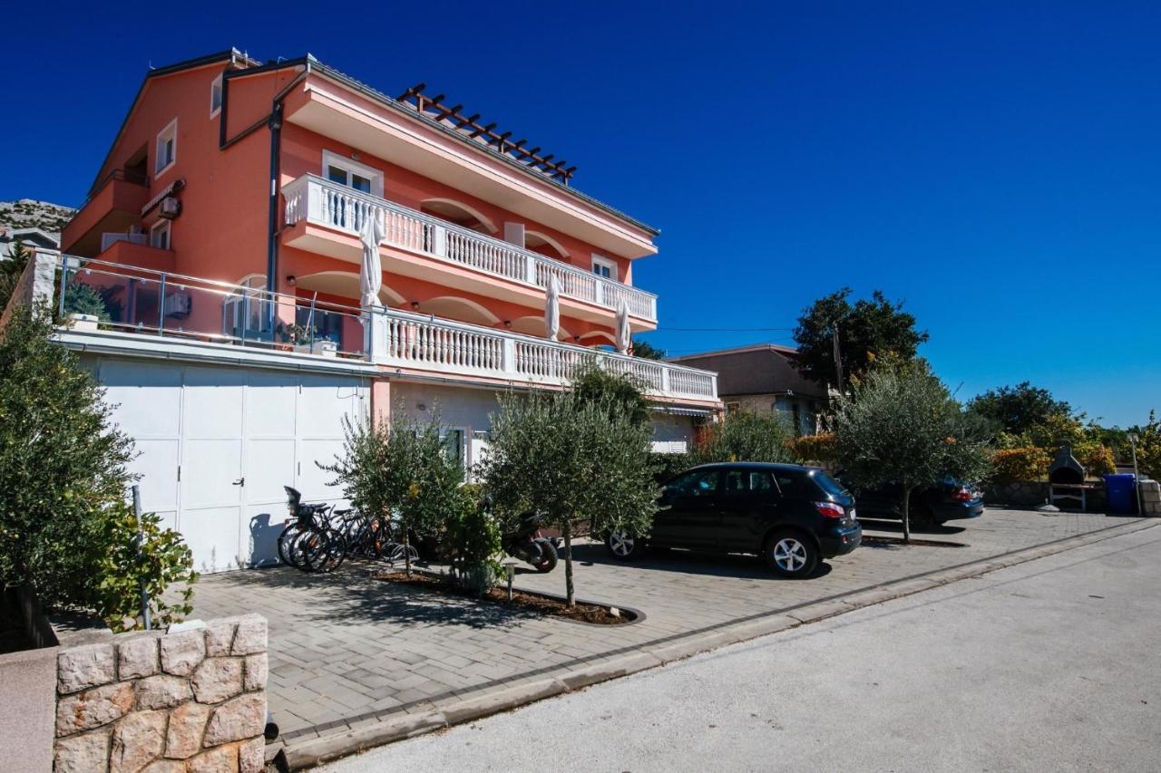 Apartments By The Sea Starigrad, Paklenica - 16421 Starigrad Paklenica Exterior foto