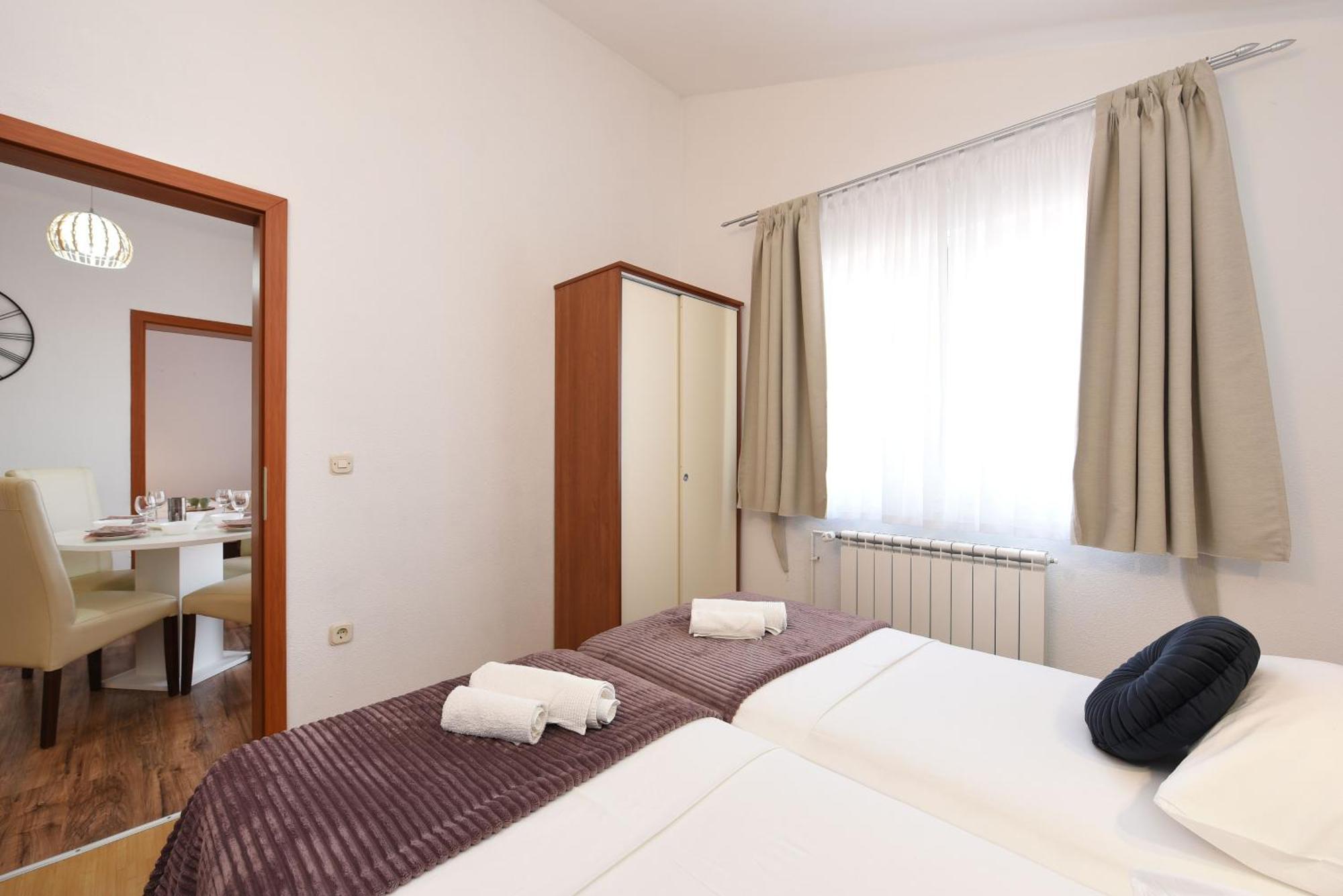Apartments By The Sea Starigrad, Paklenica - 16421 Starigrad Paklenica Quarto foto